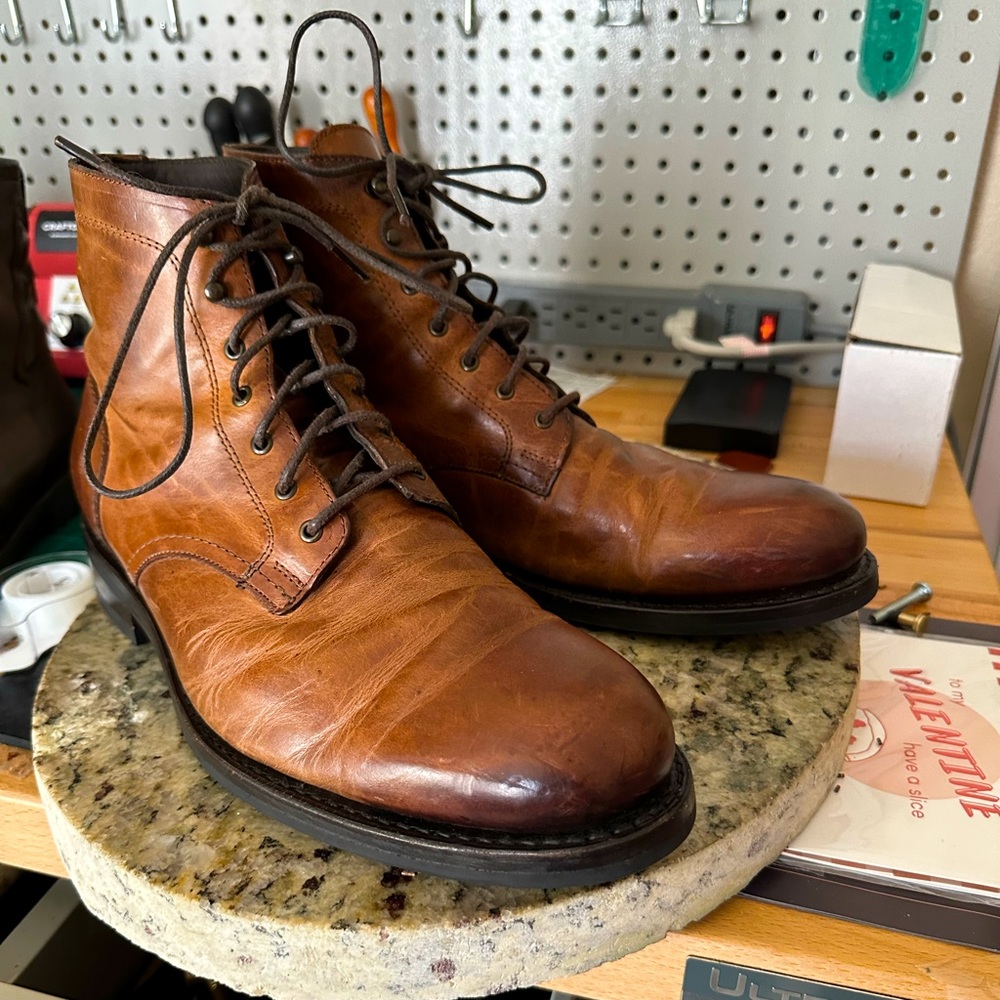 Wolverine BLVD Plain toe 9.5D Tan Boots
